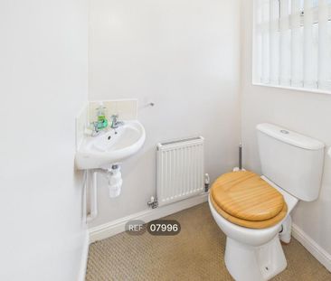 2 bedroom terraced house to rent - Photo 3