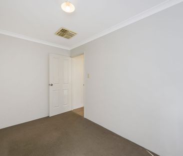 Got The Lot - Family Home 4 x 2 with 2 x 1 Granny Flat, Workshop an... - Photo 1