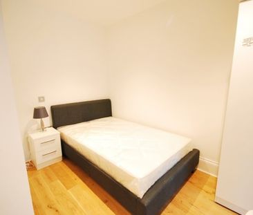 3 Bed - Grainger Street, Newcastle - Photo 2