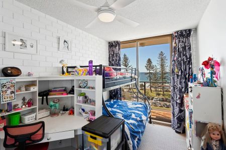 Beachside Living on Alexandra Parade — Neat, Modern & Perfectly Positioned - Photo 3