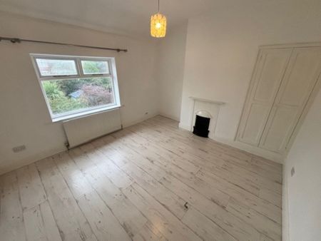 Parkfield Avenue, Preston - Photo 3