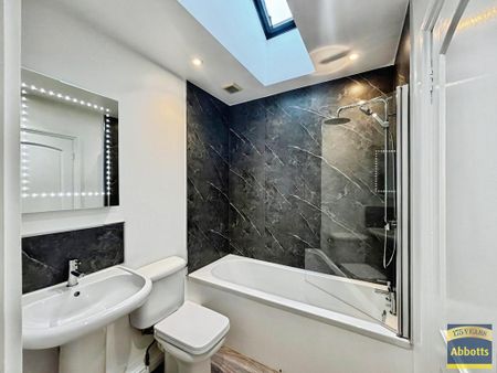 2 bedroom apartment to rent - Photo 5