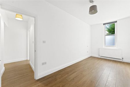 3 bedroom apartment to rent - Photo 2