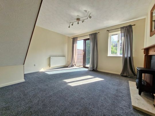 2 bedroom semi-detached to let - Photo 1
