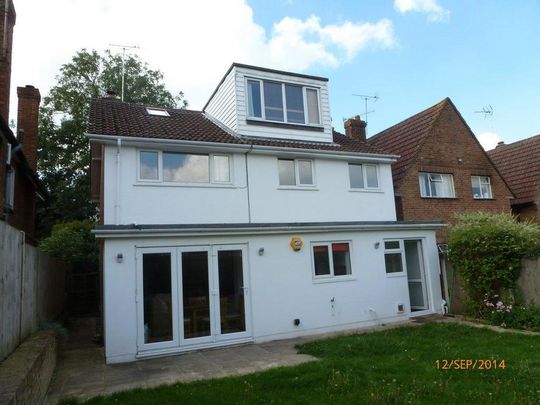 4 bedroom house to rent - Photo 1