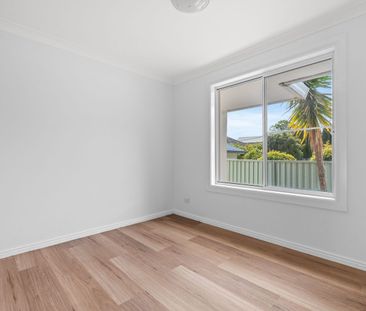 Waterfront living without the pricetag - Photo 3