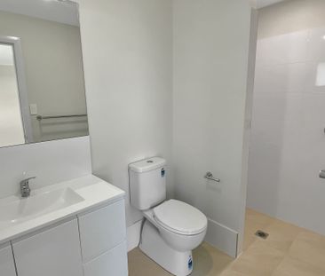 Four Bedroom Home in Popular Southlakes Estate - Photo 2