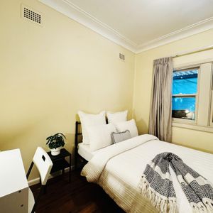 Carlingford - Photo 2