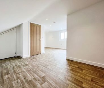 Coppice Avenue, Ferndown - Photo 1