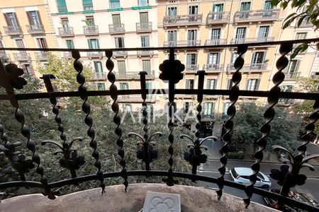 Piso en alquiler temporal completamente amueblado en el Quadrat d’Or, Barcelona - Photo 2