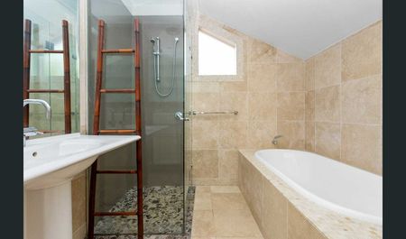 12 Bleazby Avenue, Brighton VIC 3186 - House For Rent | Domain - Photo 4