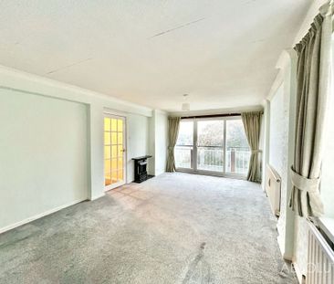 2 bed apartment to rent in Ridgeway Road, Torquay, TQ1 - Photo 2