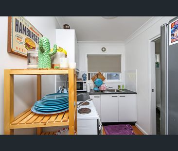 2/75 Charles Street, Cooks Hill, NSW 2300 - Photo 6