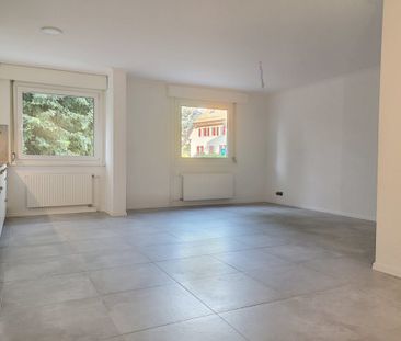 Appartement de 2.5 pièces au rez-de-chaussée - Foto 3