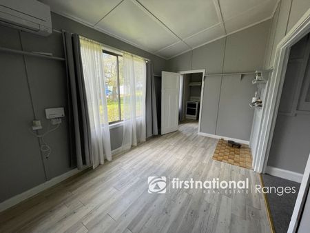 Charming weatherboard Farmhouse - Photo 2