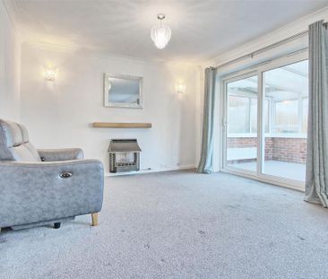 2 bedroom detached bungalow to rent - Photo 3