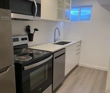Charmant logement entièrement rénové de 1 chambre à coucher libre à... - Photo 4