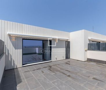 Excellent 5 Bedroom house / villa for rent in Esplugues, Barcelona - Photo 4