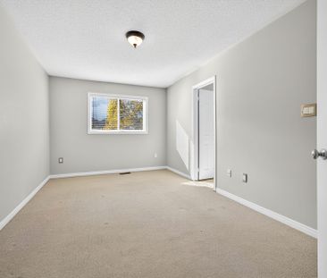 For Lease - 2456 LAZIO Lane, Oakville, Ontario - Photo 2