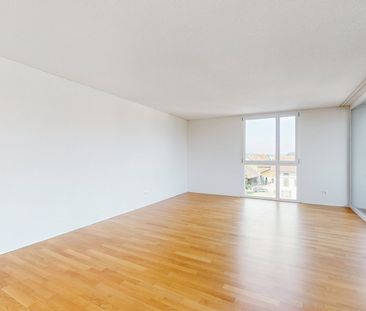 Topmoderne Attikawohnung mit grosser Terrasse - Photo 3