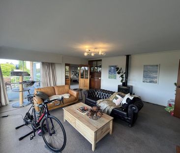 Four bedroom home in Frankleigh Park - Photo 3