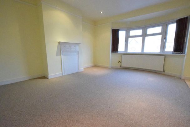 3 bedroom flat to rent - Photo 1