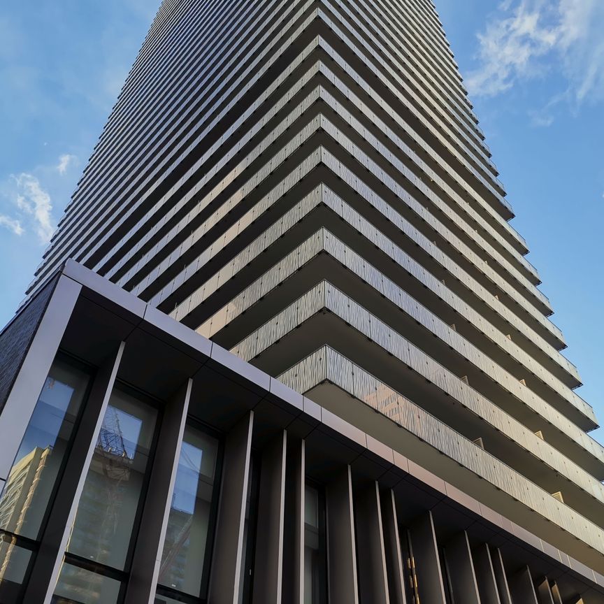 For Lease - 50 Charles Street Unit# 1404, Toronto, Ontario - Photo 1