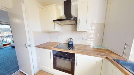 1 bedroom flat to rent - Photo 2