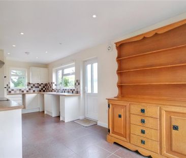 3 bedroom detached house to rent - Photo 6