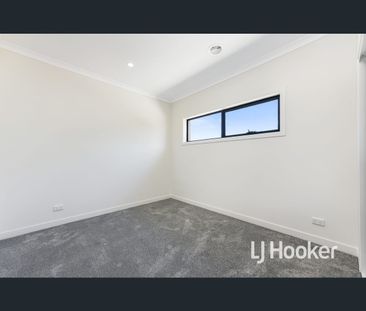 3/15 Ainsleigh Court, Cranbourne, Vic 3977 - Photo 5