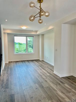 For Lease - 3165 Elgin Mills Road, Markham, Ontario - Photo 1