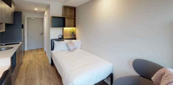 Studio Large with Balcony - Photo 2