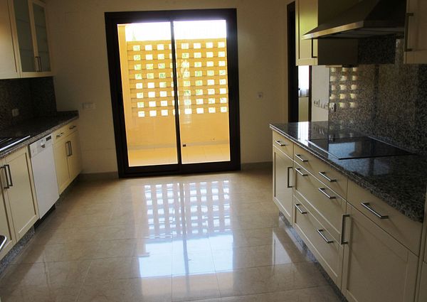 Spacious apartment in Valgrande, unfurnished