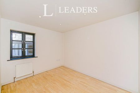 3 bedroom townhouse to rent - Photo 4