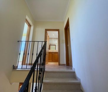 Excellent 2 bedroom duplex flat, in a singular condominium with swi... - Photo 1