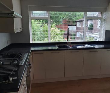 2 Bed Flat, Delview, LS6 - Photo 6