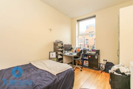 9 bed Semi-Detached House for Rent - Photo 3