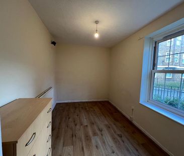 3 bedroom flat to rent - Photo 5