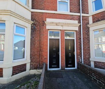 3 bedroom flat to rent - Photo 6