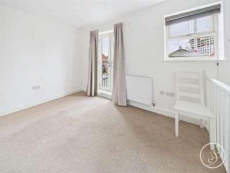 Holts Crest Way, Leeds, LS12 - Photo 5