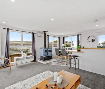 Handy Location with sea views - Photo 5