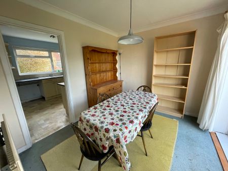 3 bedroom house to rent Pine Ridge, Tonbridge, TN10 - Photo 3