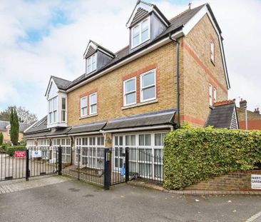 3 bedroom mews to rent - Photo 2