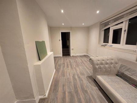 Antill Road, London E3 - Photo 3