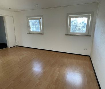 Gemütliche zentrale 2-Zimmer-Dachgeschosswohnung - Photo 3