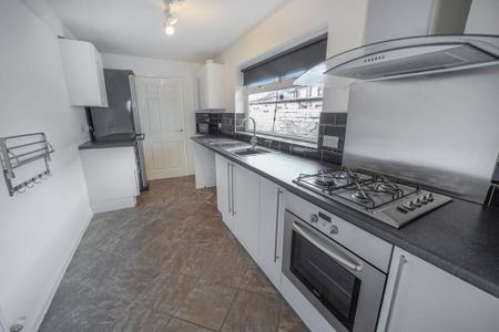 2 bedroom terraced house to rent - Photo 5