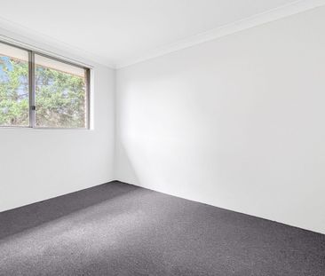 Neat and Tidy Two Bedroom Apartment For Lease - Photo 2