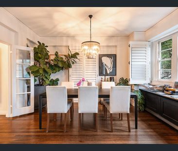 Art Deco Elegance on Whisper Quiet Henrietta Street - Photo 4