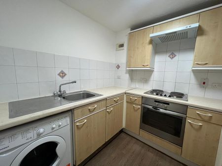 1 bedroom flat to rent - Photo 5