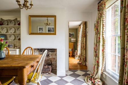 3 bedroom semi-detached house to rent - Photo 3